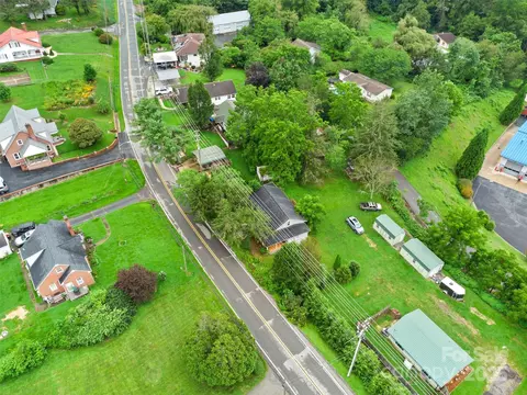 View/Area - 598 Summit Ave, Spruce Pine, NC 28777 photo 1 of 2