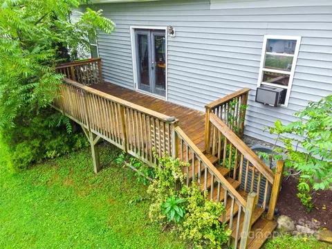 Exterior - 598 Summit Ave, Spruce Pine, NC 28777 photo 11 of 12