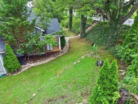 Exterior - 598 Summit Ave, Spruce Pine, NC 28777 photo 8 of 12