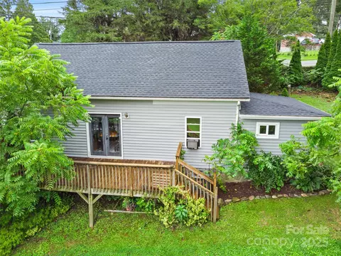 Exterior - 598 Summit Ave, Spruce Pine, NC 28777 photo 10 of 12
