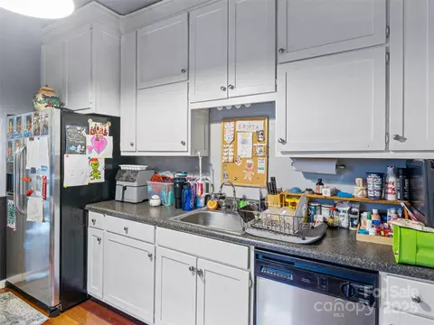 Kitchen - 598 Summit Ave, Spruce Pine, NC 28777 photo 2 of 3