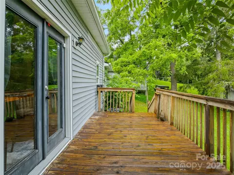 Exterior - 598 Summit Ave, Spruce Pine, NC 28777 photo 12 of 12