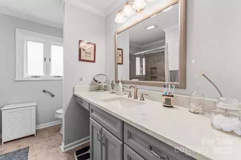 Bath - 128 Killian Farm Rd, Stanley, NC 28164 photo 1 of 3