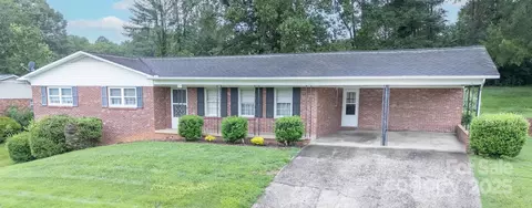 715 NW Pennell Ne St NE, Lenoir, NC 28645