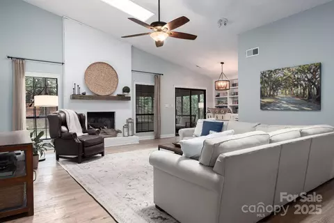 7024 Stillmeadow Dr, Charlotte, NC 28277