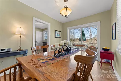 Dining - 580 Maple St, Brevard, NC 28712 photo 2 of 2