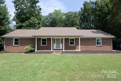 205 Dana Dr, Salisbury, NC 28147