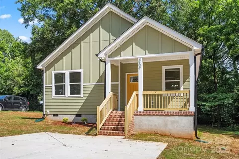 504 Fayetteville Ave, Statesville, NC 28677