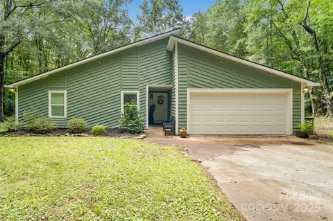 179 N Paraham Rd, Clover, SC 29710