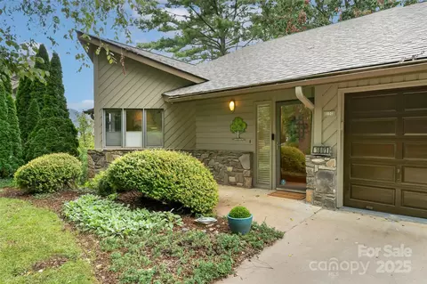 1801 Timber Trl, Asheville, NC 28804