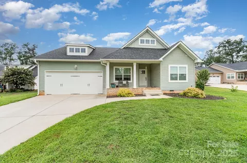 1723 Ivey Ct, Maiden, NC 28650