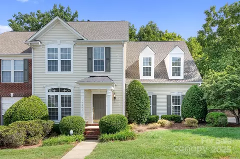 14661 Greenpoint Ln, Huntersville, NC 28078