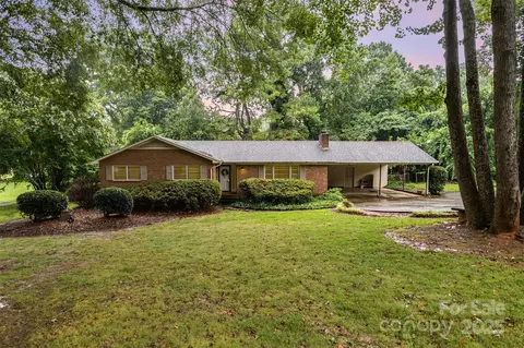 320 Greenbay Dr, Rock Hill, SC 29732