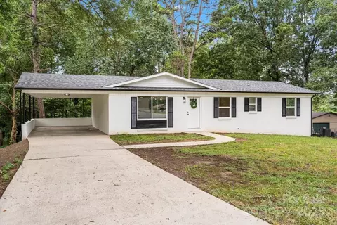 3030 Mac Dr, Hudson, NC 28638