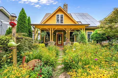 26 Destination Dr, Asheville, NC 28806