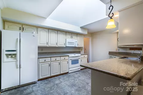 Kitchen - 185 Oak Ridge Dr, Clyde, NC 28721 photo 3 of 3