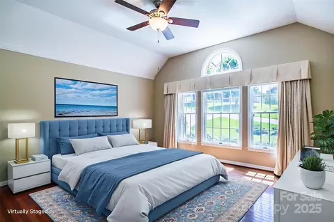 Bedroom - 185 Oak Ridge Dr, Clyde, NC 28721 photo 1 of 3