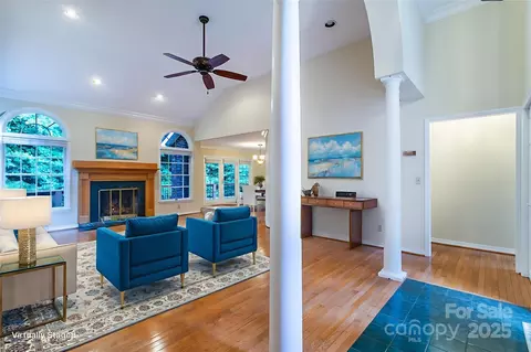 Living - 185 Oak Ridge Dr, Clyde, NC 28721 photo 3 of 5