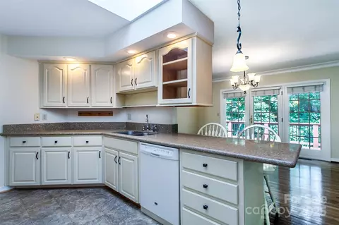 Kitchen - 185 Oak Ridge Dr, Clyde, NC 28721 photo 2 of 3