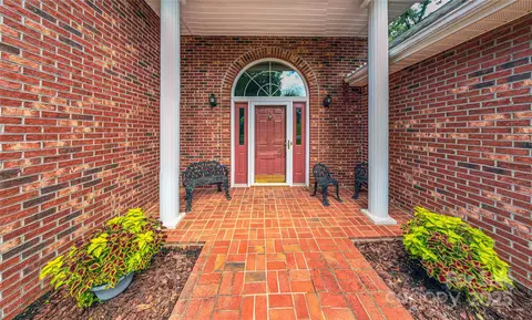 Exterior - 185 Oak Ridge Dr, Clyde, NC 28721 photo 1 of 7