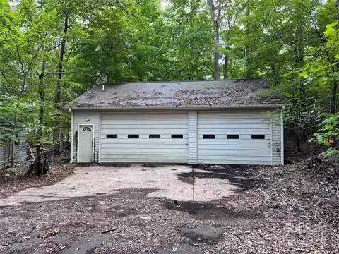 1040 Meadow Bend Dr, York, SC 29745
