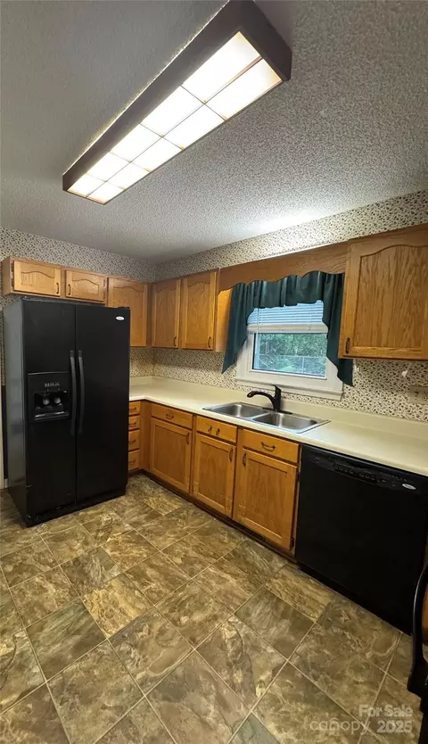 Kitchen - 110 Proctor Dr, Salisbury, NC 28147 photo 2 of 2