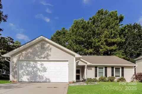 2244 Mancke Dr, Rock Hill, SC 29732