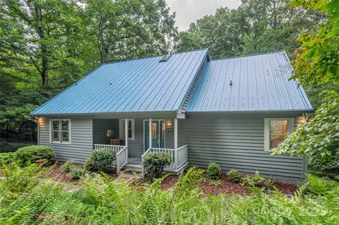 11 Claremont Dr, Flat Rock, NC 28731