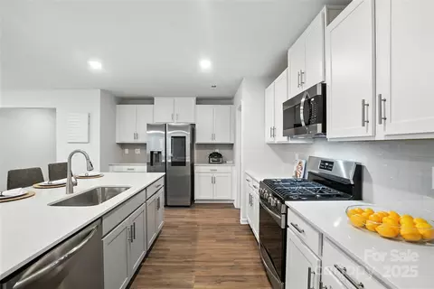 Kitchen - 2717 Oldfield Dr, Monroe, NC 28110 photo 2 of 3