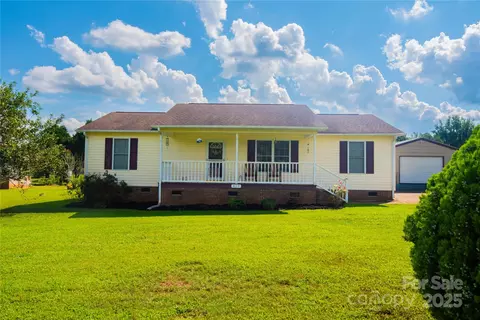 417 Canary Ln, York, SC 29745