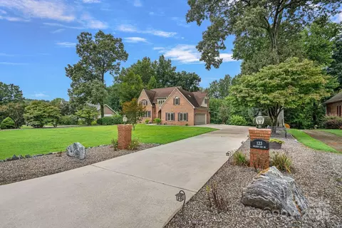 123 Golden Oak Dr, Statesville, NC 28625