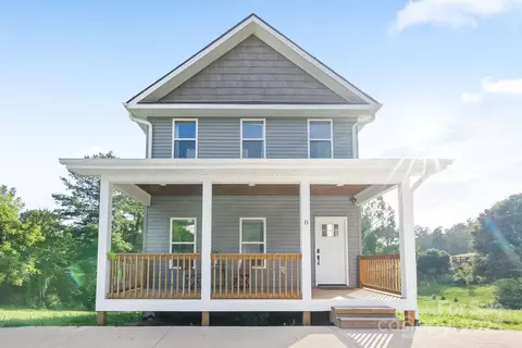8 Green Tree Ln, Asheville, NC 28805