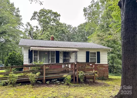 1443 9th Se Ave SE, Hickory, NC 28602