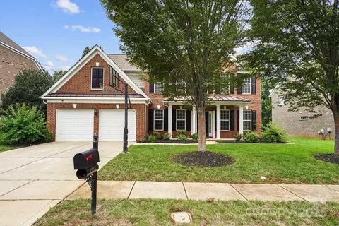 9714 Woburn Rd, Charlotte, NC 28277