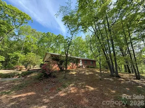 200 Little Wings Mountain Rd, Columbus, NC 28722