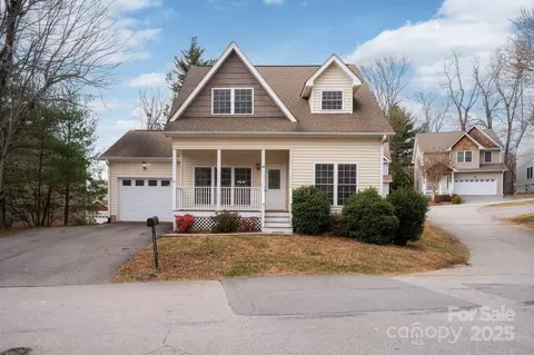 34 Winterwind Dr, Asheville, NC 28803