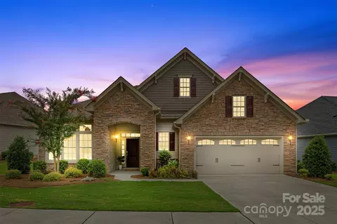 17436 Langston Dr, Charlotte, NC 28278
