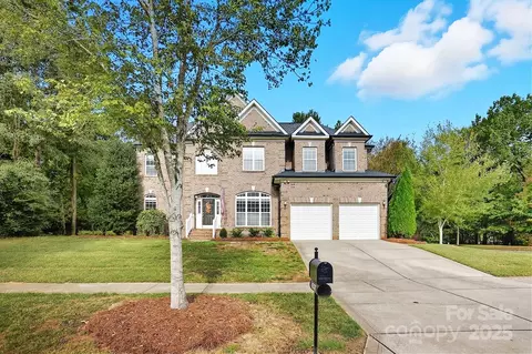 1541 Golden Rain Dr, Matthews, NC 28104