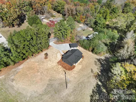 View/Area - 230 E Doc Garris Rd, Lancaster, SC 29720 photo 2 of 6