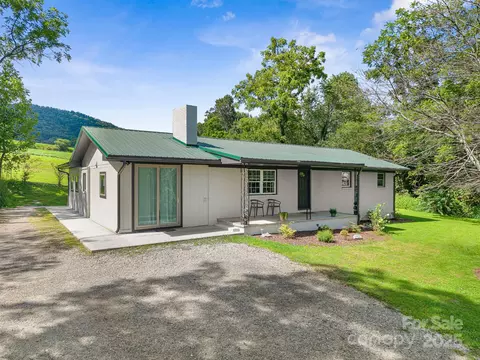 7490 Boylston Hwy, Mills River, NC 28759