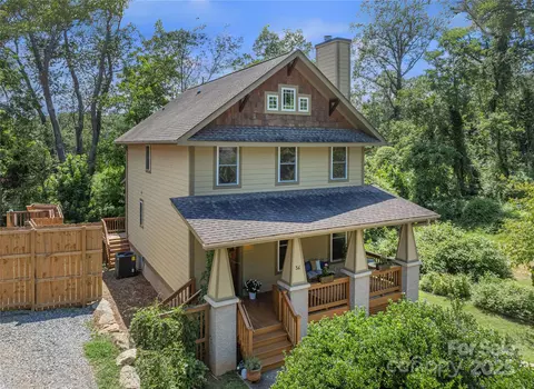 36 Richie St, Asheville, NC 28801