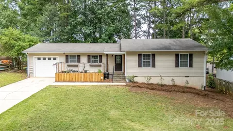 1165 Molokai Dr, Tega Cay, SC 29708