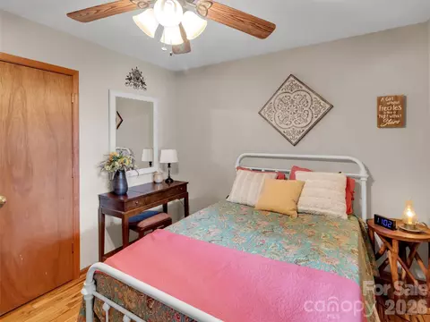 Bedroom - 346 Wendy Way, Clyde, NC 28721 photo 4 of 5