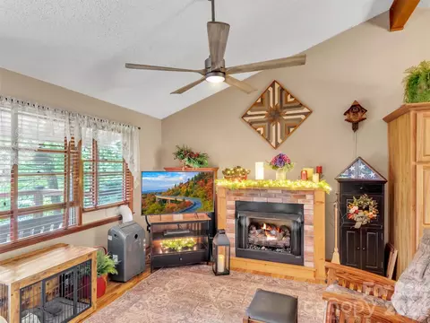 Living - 346 Wendy Way, Clyde, NC 28721 photo 2 of 2