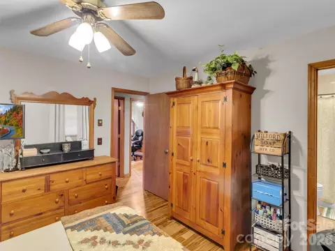 Bedroom - 346 Wendy Way, Clyde, NC 28721 photo 2 of 5