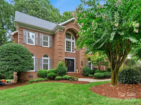 7312 Willesden Ln, Charlotte, NC 28277
