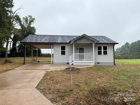 820 Hillsfarm Ne St NE, Lenoir, NC 28645