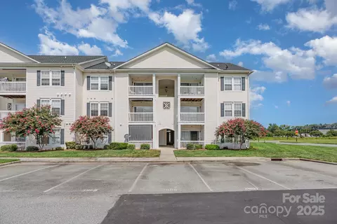 3809 Carl Parmer Dr, Harrisburg, NC 28075