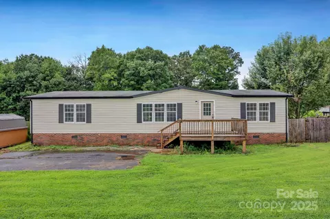 4067 Angel Ln, Maiden, NC 28650