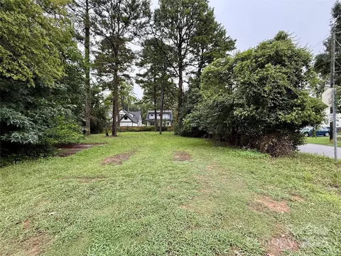 1904 St Paul St, Charlotte, NC 28216